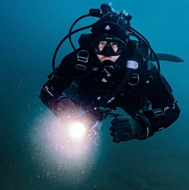 SCUBAJET BEAM™(LEDライト 1500ルーメン)キャップ